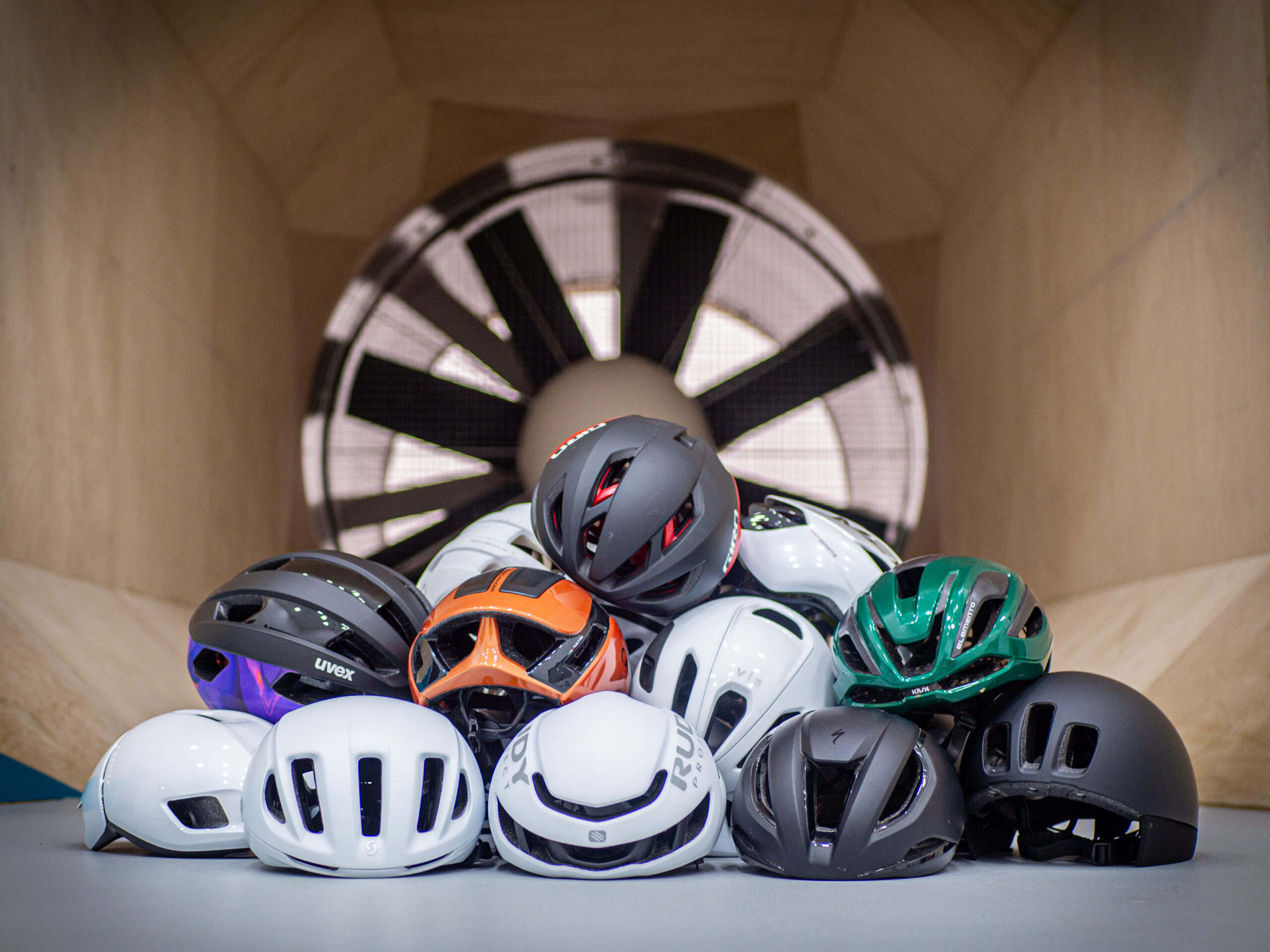 Budget-Friendly Helmets for Sale and Maxxis Tyres South Africa That Don’t Skimp on Safety