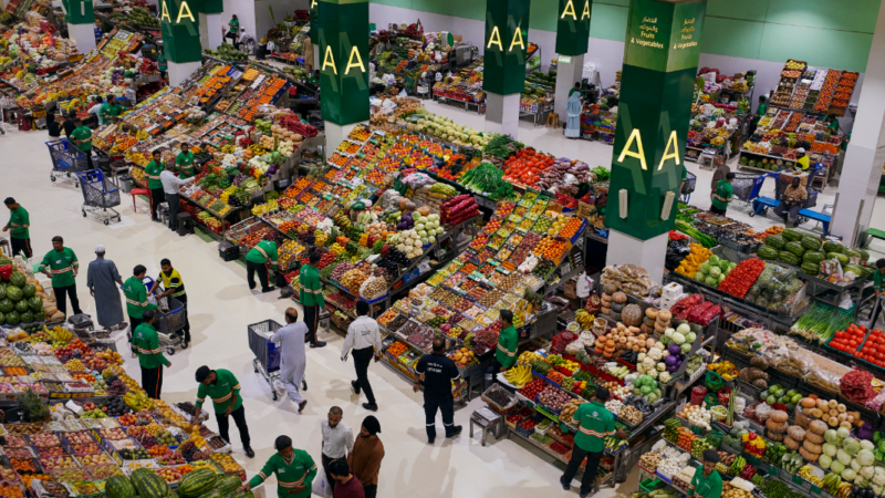 Where to Shop for Fresh Groceries at a Leading Dubai Supermarket